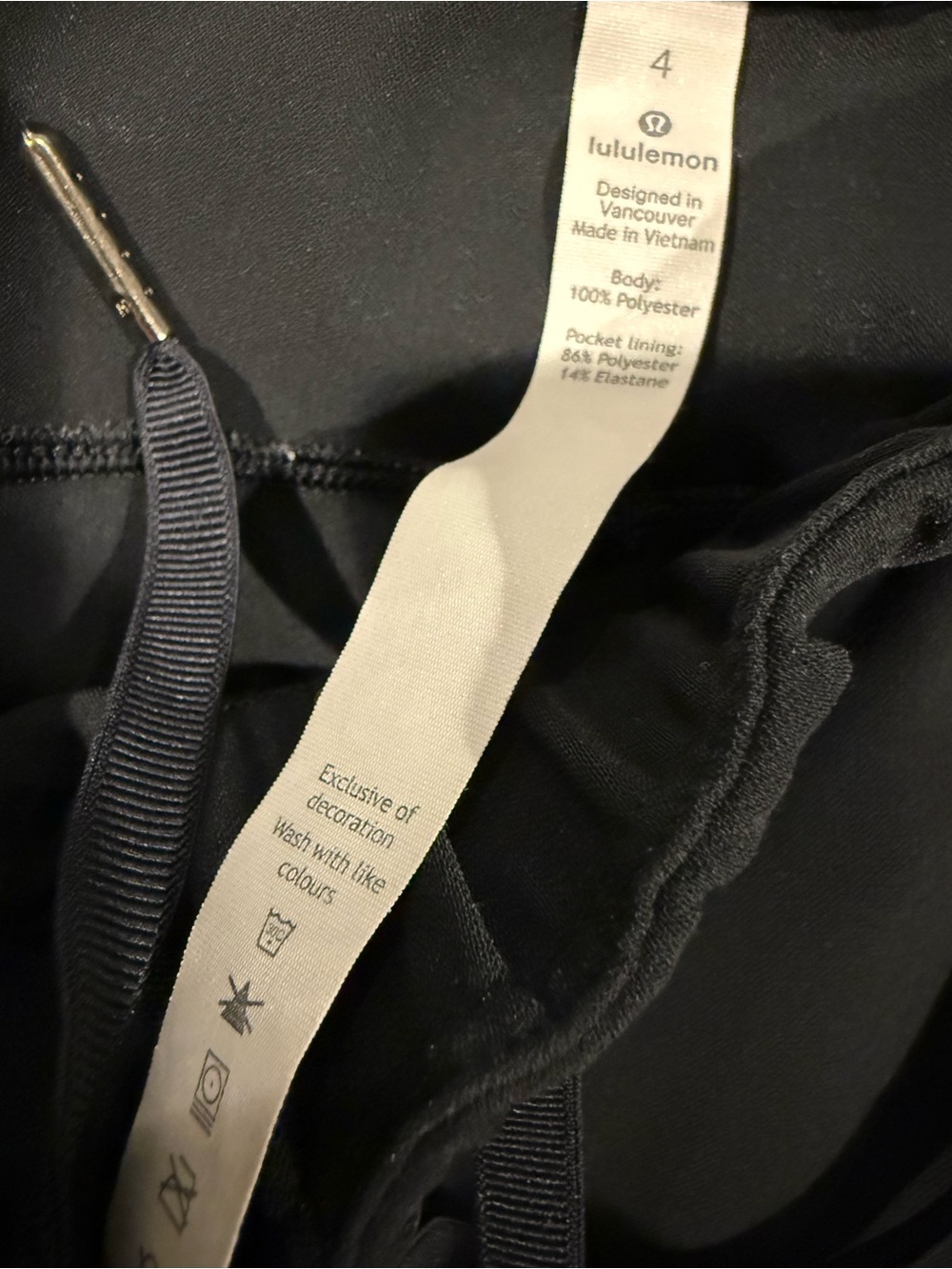 Lululemon On The Fly Woven Short Size 4 - Picture 6 of 8